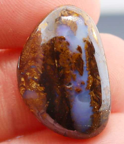 Glistening 21.79ct Koroit Boulder Opal