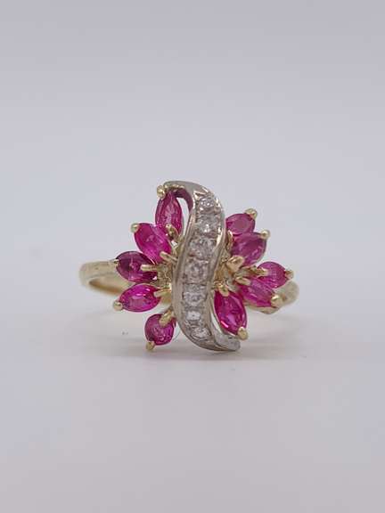 14kt Gold Ruby & Diamond Cocktail Ring