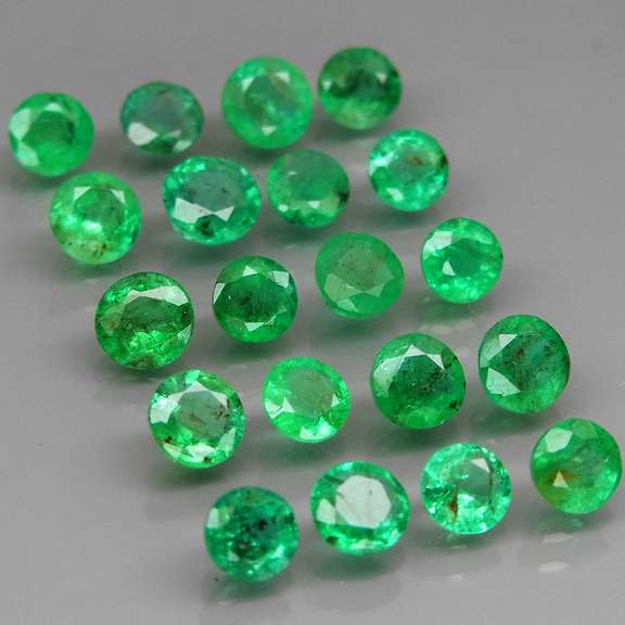 Stunning 6.38ct real Colombian Emerald set