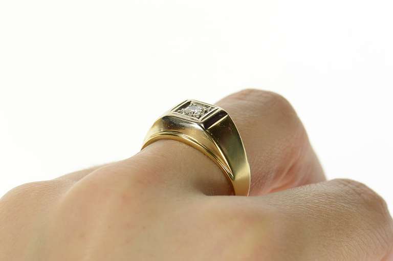 14K Yellow Gold Men's Diamond Solitaire Squared Wedding Ring