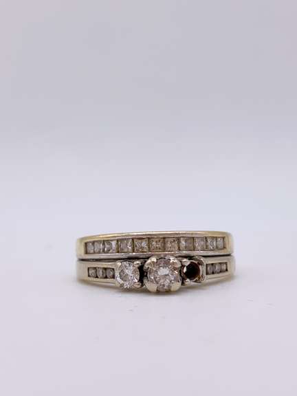 14kt Gold & Diamond Ring