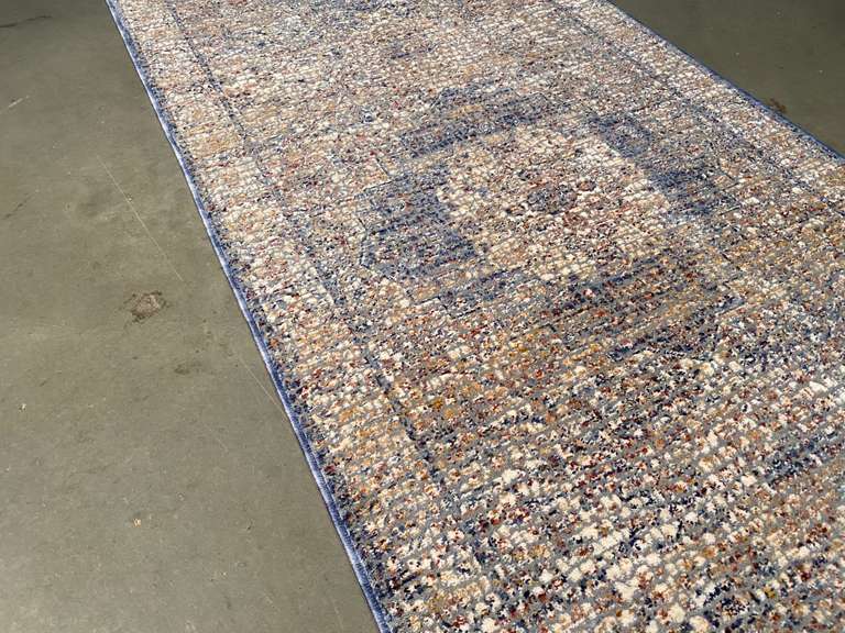 MAGNIFICENT VINTAGE REPRODUCTION RUNNER 10'