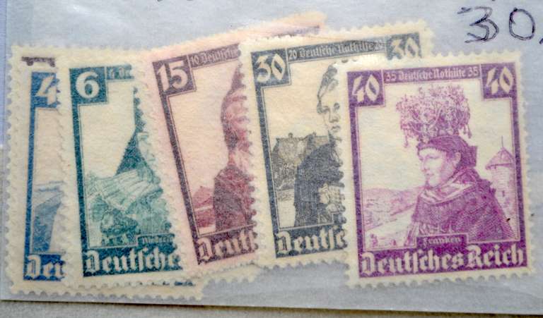 Misc Lot of Stamps $ 742 Catalogue