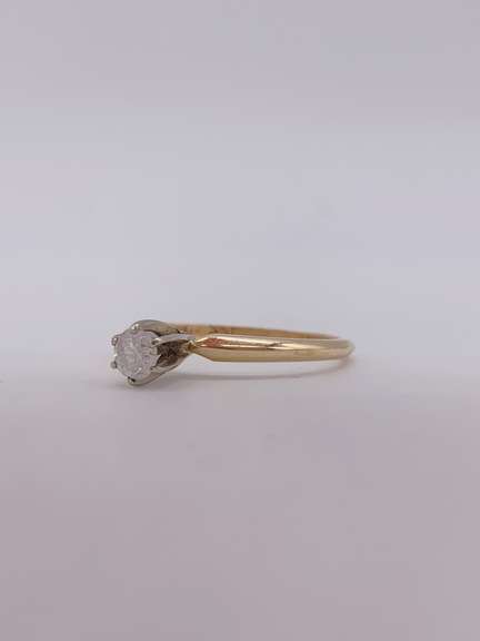 14kt Gold Diamond Engagement Ring
