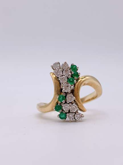 14kt Gold, Emerald, & Diamond Ring