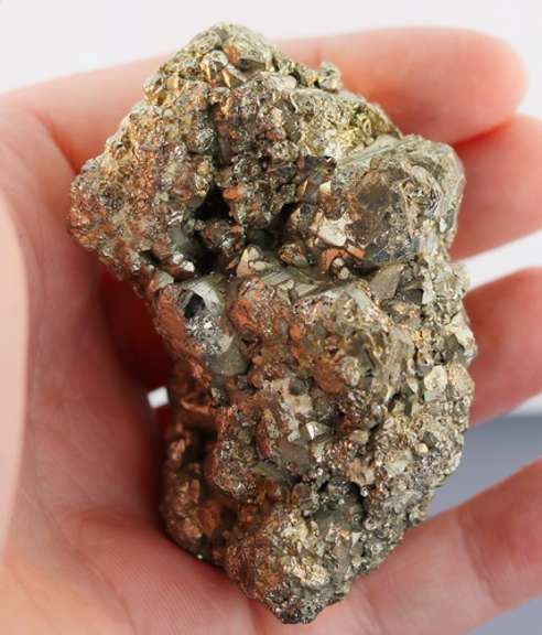 Large multi-crystal 1,290.5ct naturally entwined Pyrite