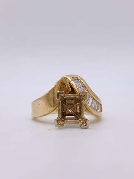14kt Gold Semi Mount Diamond Ring