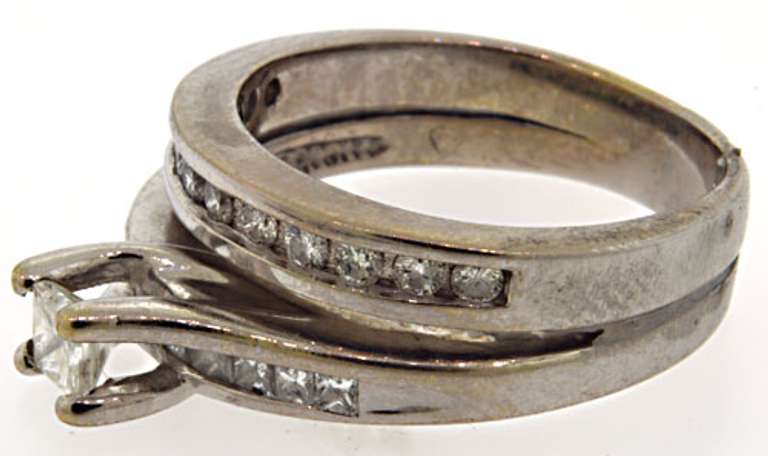 Dazzling 14kt Diamond Ring and Band Set