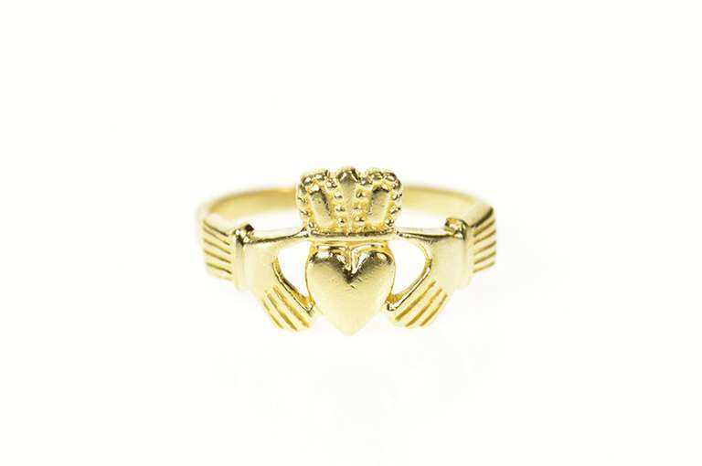 14K Yellow Gold Traditional Celtic Claddagh Loyalty Symbol Ring