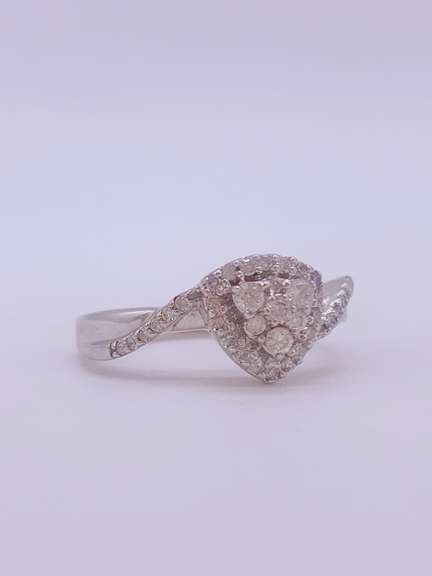 14kt Gold Diamond Engagement Ring