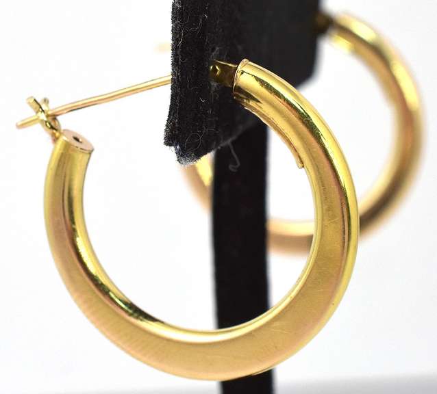 Sturdy Hoop Earrings in 14KT Yellow Gold