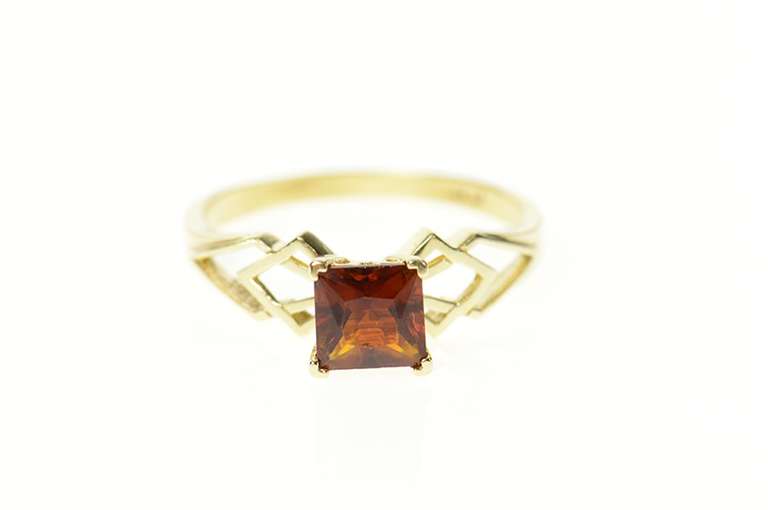 14K Yellow Gold Princess Garnet Ornate Classic Statement Ring