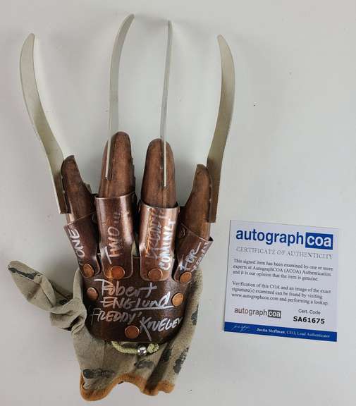 Robert Englund Autographed Nightmare On Elm St Freddy Krueger Glove