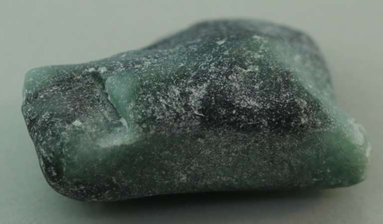 Splendid 25.19ct raw Emerald in matrix