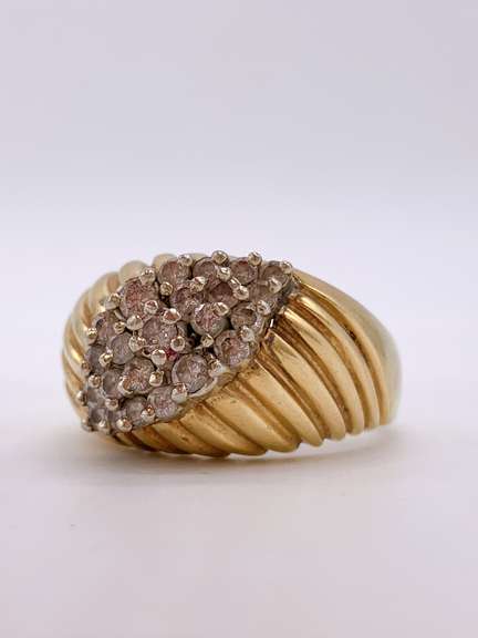 14kt Gold & Diamond Ring