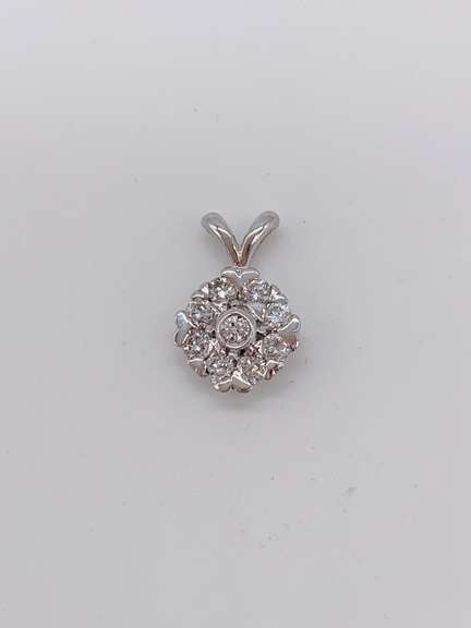 14kt White Gold Diamond Pendant