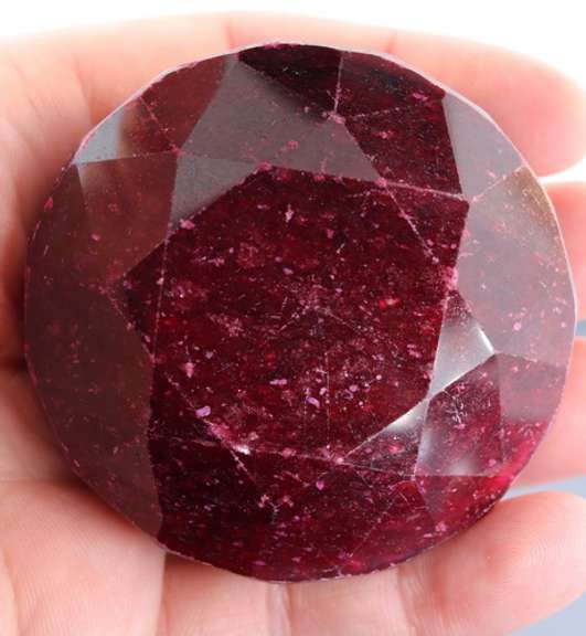 Impressive 1067ct rich violet red Ruby