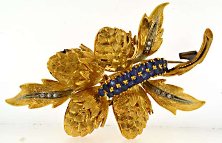 18kt Yellow Gold Brooch with Diamonds & Sapphires