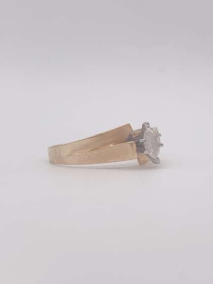 14kt Gold & Diamond Wedding Ring