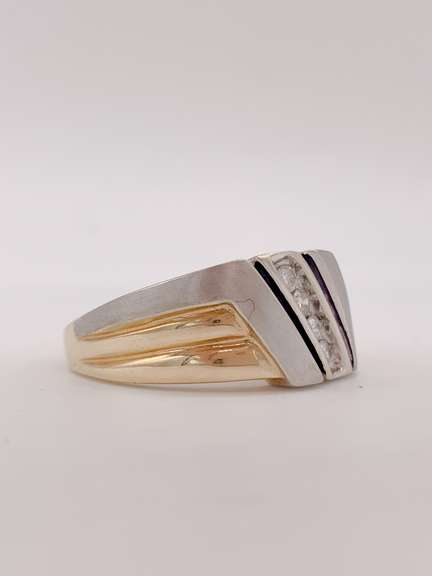 Men's 14kt Gold & Diamond Wedding Band- Size 11.5