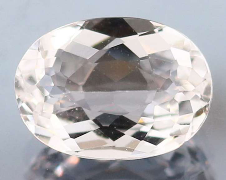 Stunning 8.29ct UNTREATED diamond white Topaz