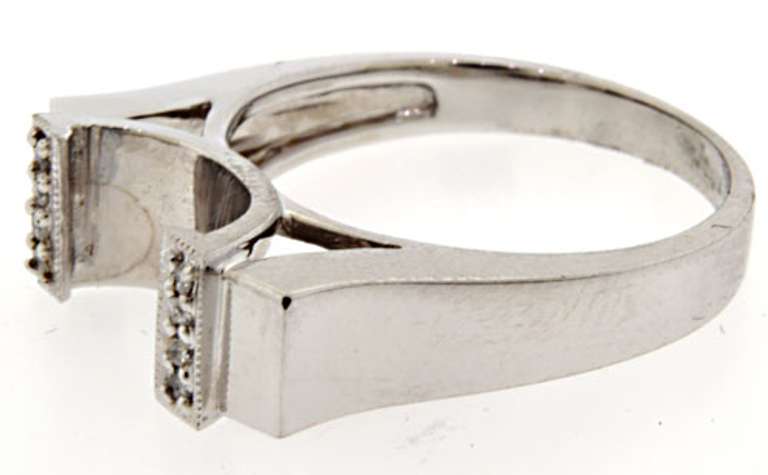 Modern 14kt Diamond Band