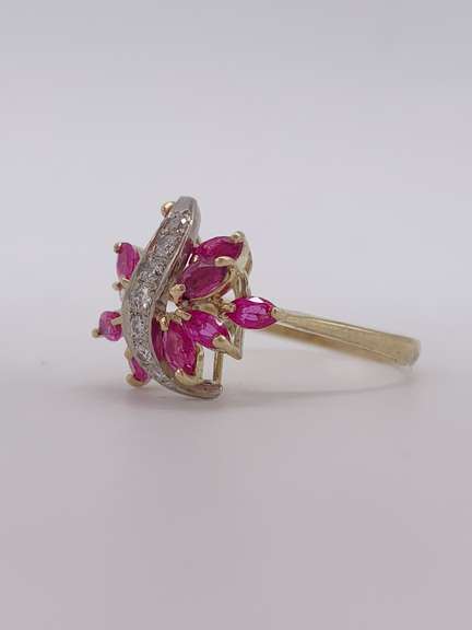 14kt Gold Ruby & Diamond Cocktail Ring