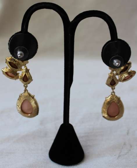 A Very Sexy  Fashion  Design Earrings