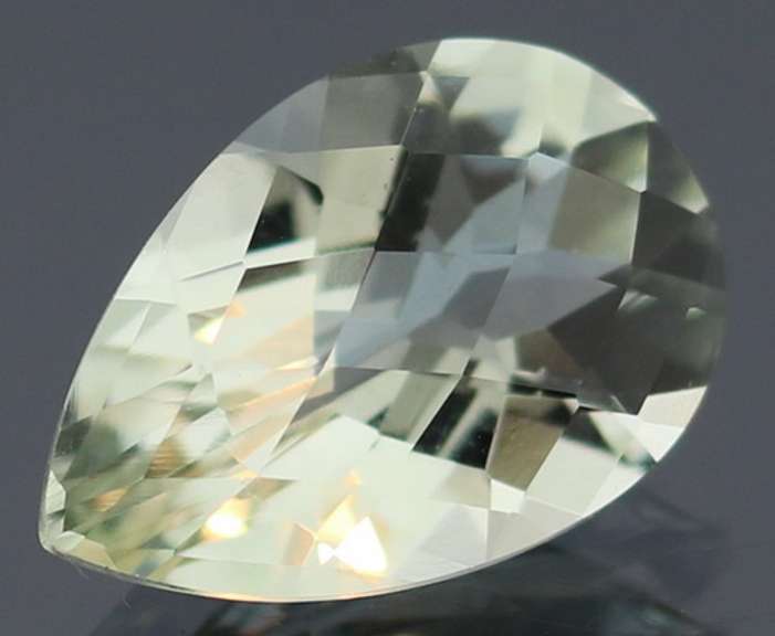 Brilliant 4.88ct platinum green Amethyst