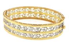 Breathtaking 21kt Filigree aBangle Bracelet