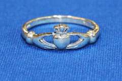 Pretty Claddah Ring in Sterling