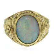 Amazing 18kt Vintage Style Opal Ring