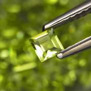 Princess cut Unheated! 7.13ct 3mm Peridot set