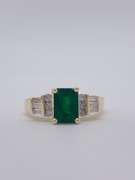 Gorgeous 14kt Gold Emerald & Diamond Cocktail Ring