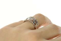 10K White Gold Heart Patterned Diamond Love Symbol Band Ring