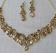 Set Of Fashion Jewelry Neck Lace And Earrings