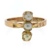 Pretty 20kt Yellow Gold 3 Pearl Ring