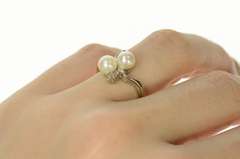 14K White Gold Classic 1940's Pearl Diamond Accent Bypass Ring