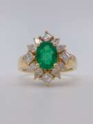 Gorgeous 18kt Gold, Emerald, & Diamond Ring