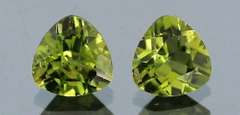 Fantastic 2.72ct matched Peridot set