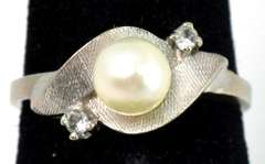 Charming Wrapped Pearl Ring in White Gold