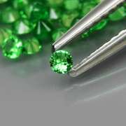 Chrome green! 2.02ct untreated Tsavorite set