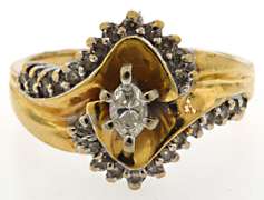 Fashionable 14kt Marquise Diamond Ring