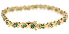 Graceful 18kt X/O Emerald Bracelet