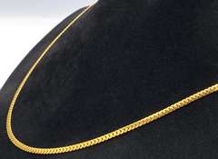 Vibrant Flat Curb Chain Necklace