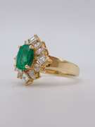 Gorgeous 18kt Gold, Emerald, & Diamond Ring