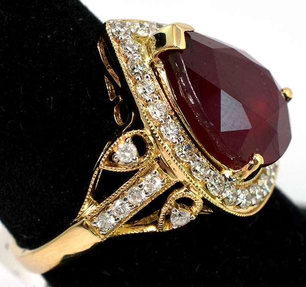 Magnificent Ruby & Diamond Ring, 14KT