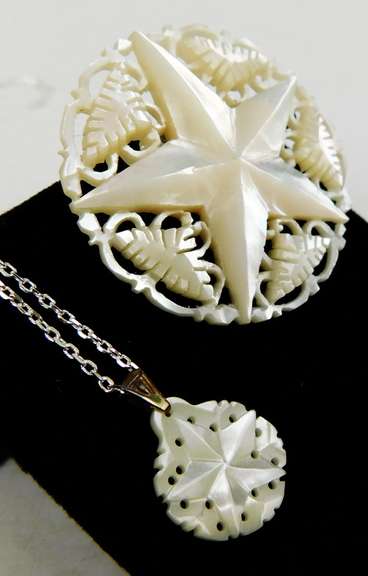 Vintage Mother of Pearl Star Brooch & Necklace