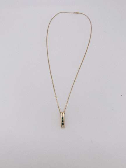 14kt Gold Pendant Necklace