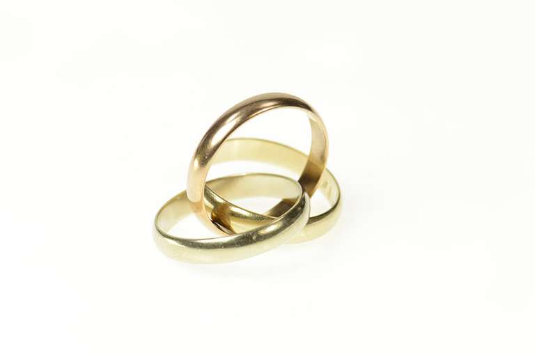 9K Yellow Gold Tri Tone Rolling Three Band Trinity Ring
